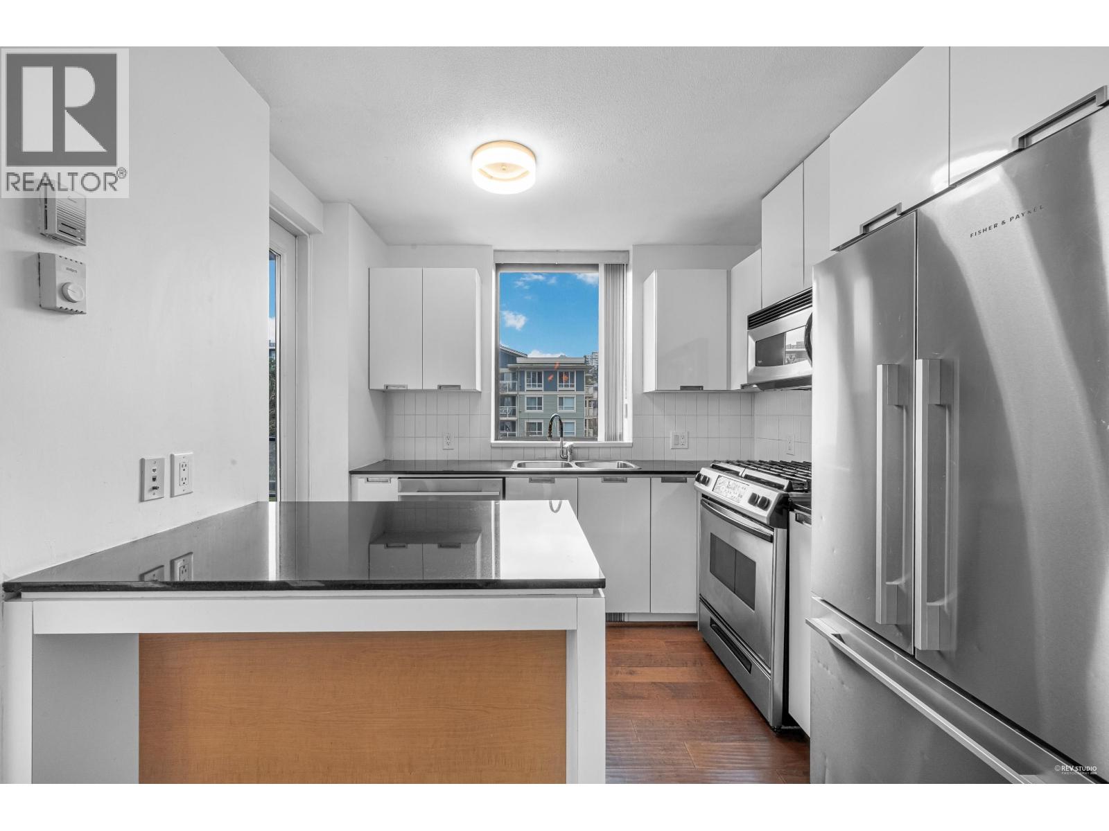 Photo 6 of 605 151 W 2nd Street, North Vancouver BC