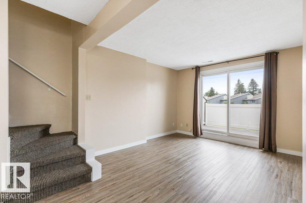 Photo 11 of 283 Lancaster Tc Nw, Edmonton AB