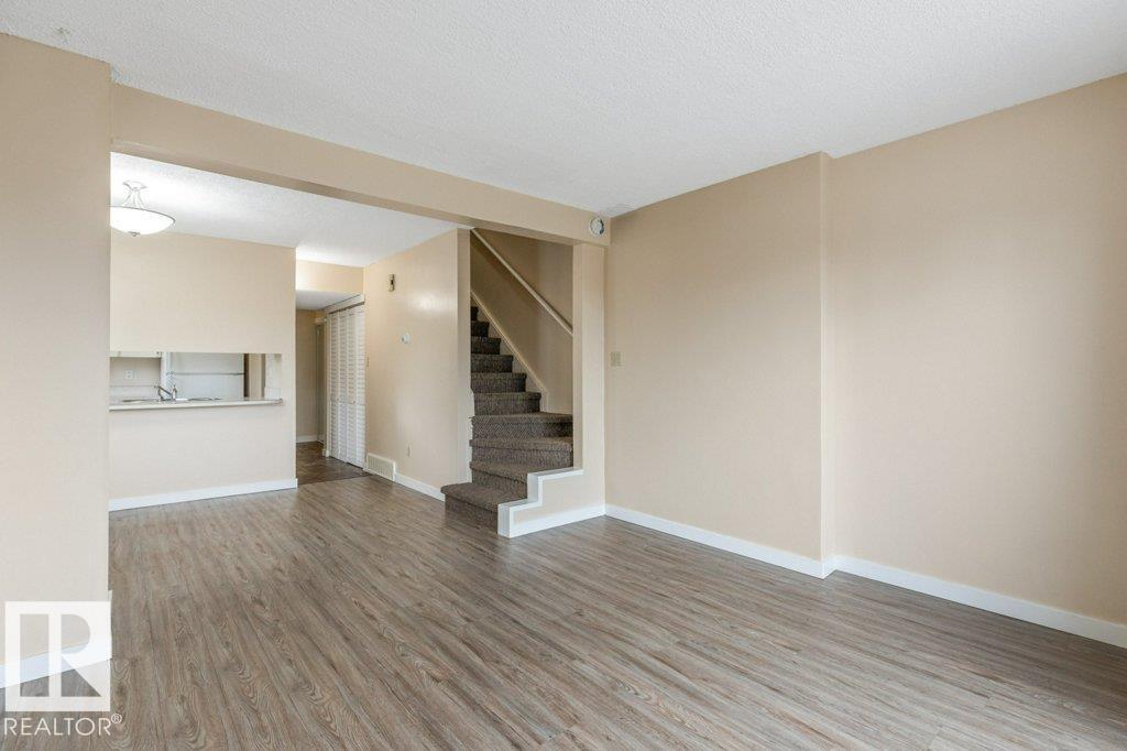 Photo 12 of 283 Lancaster Tc Nw, Edmonton AB