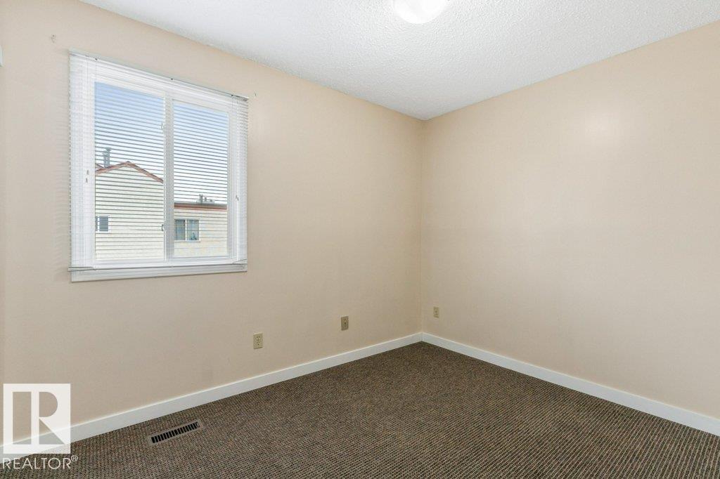 Photo 16 of 283 Lancaster Tc Nw, Edmonton AB