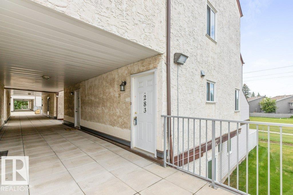 Photo 3 of 283 Lancaster Tc Nw, Edmonton AB