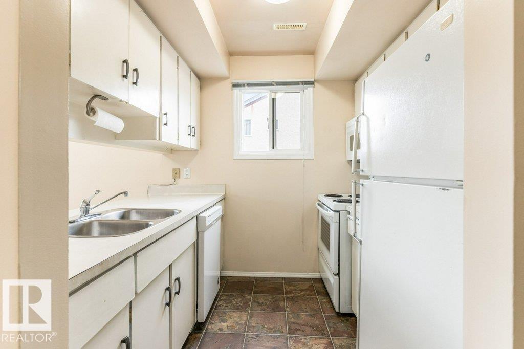 Photo 6 of 283 Lancaster Tc Nw, Edmonton AB