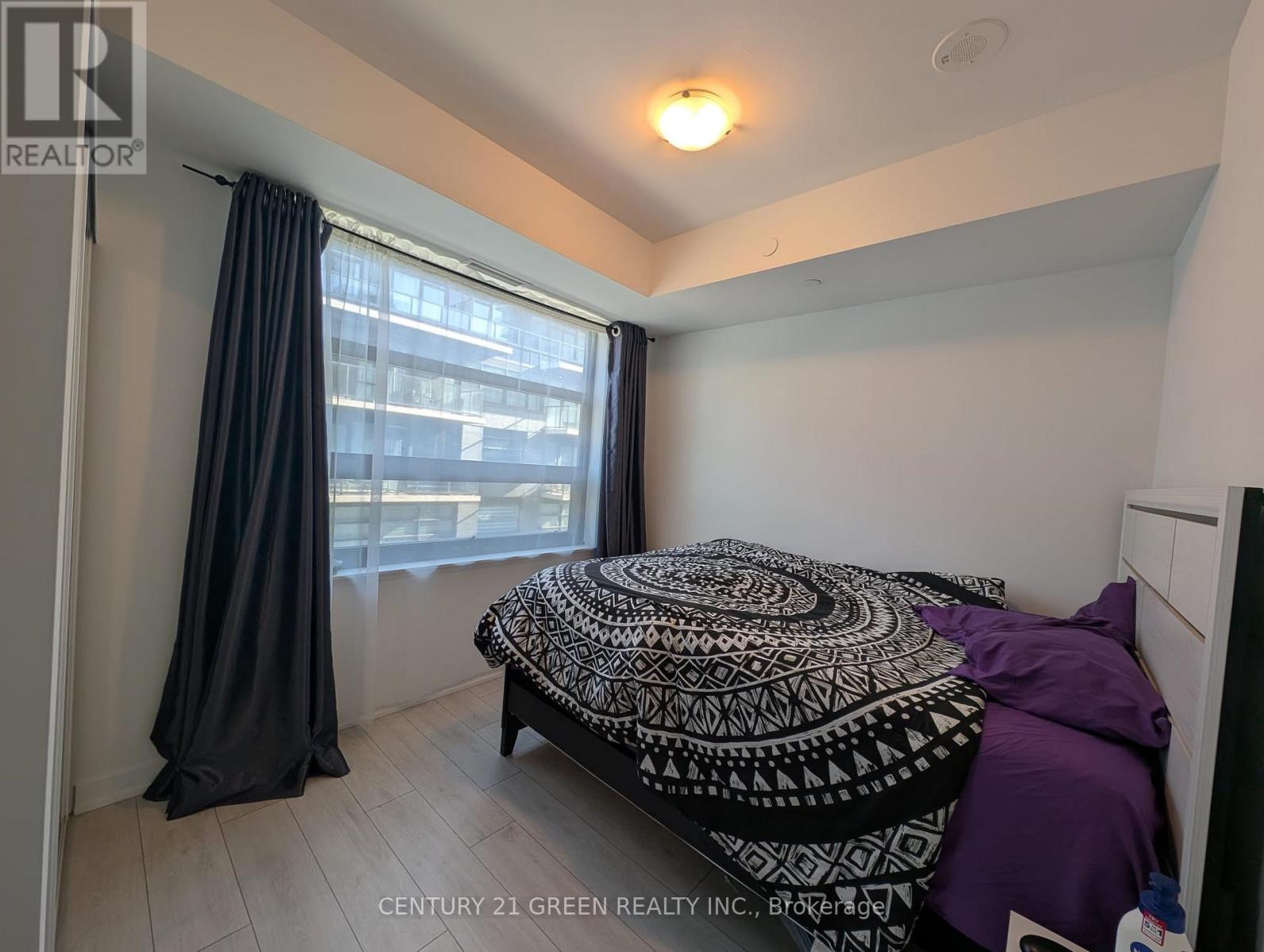 Photo 27 of 323 C 1612 Charles Street, Whitby ON