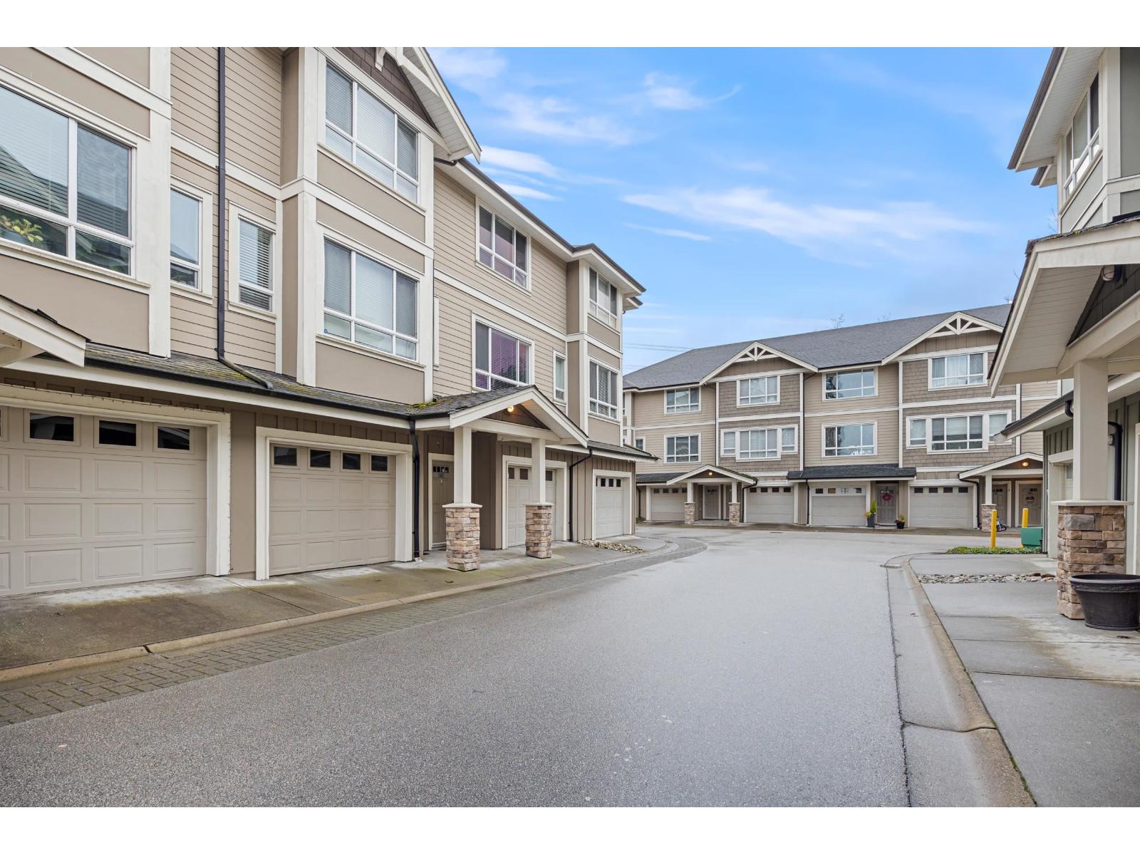 Photo 24 of 57 2955 156 Street, Surrey BC