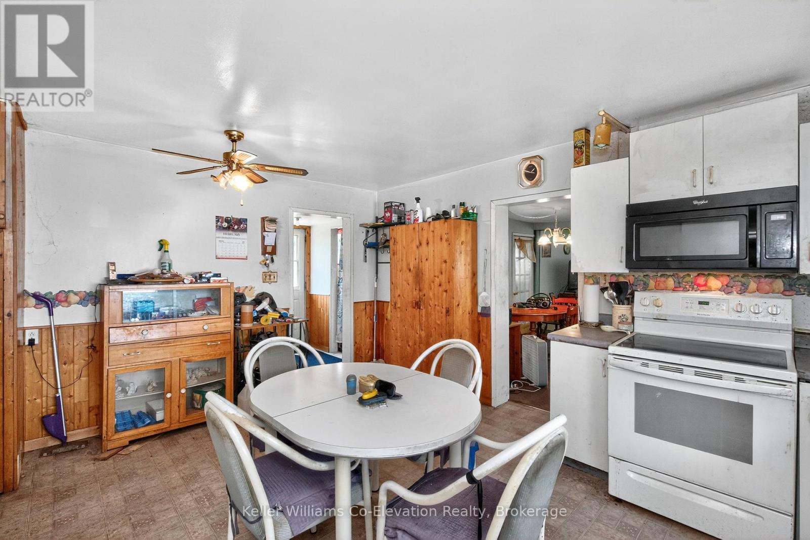 Photo 12 of 117 Fox Street, Penetanguishene ON