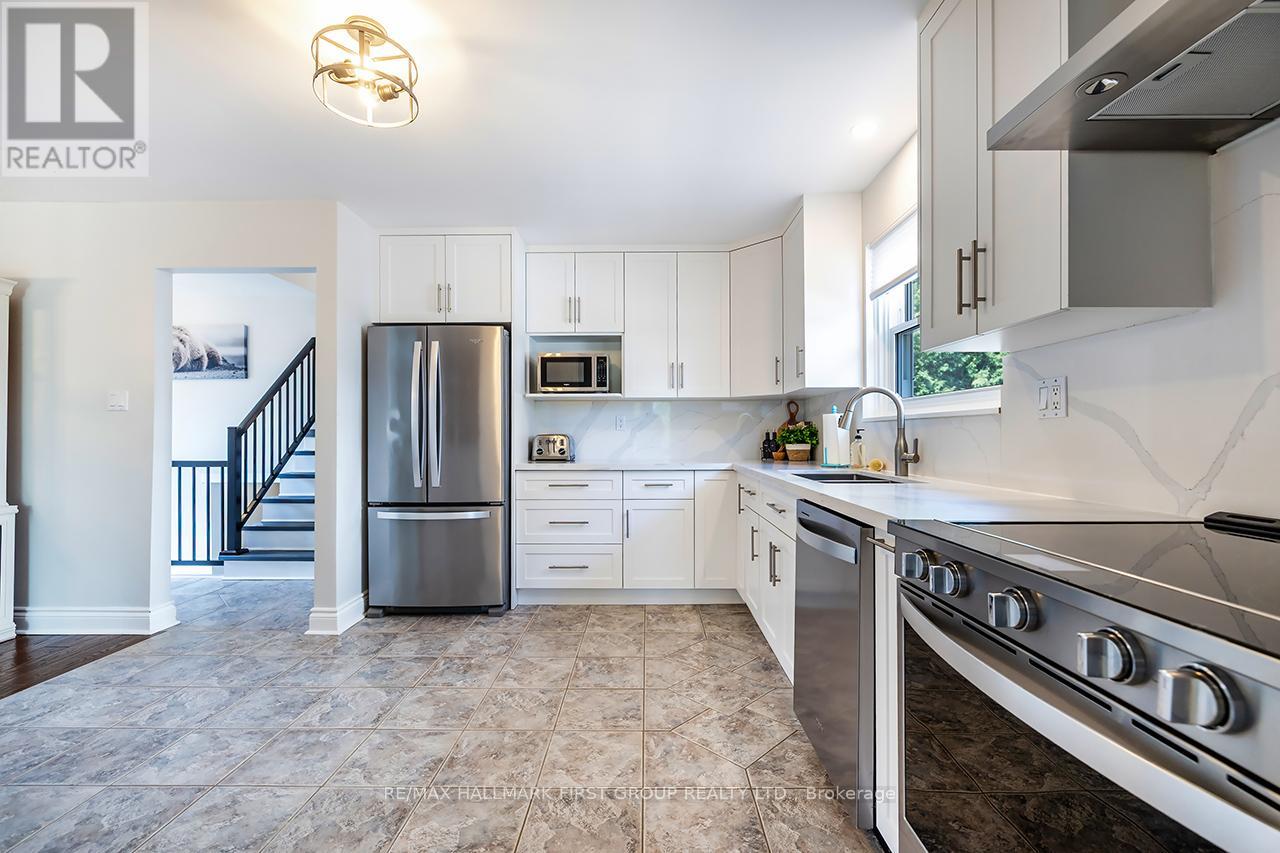 Photo 11 of 597 Walsh Drive, Scugog ON