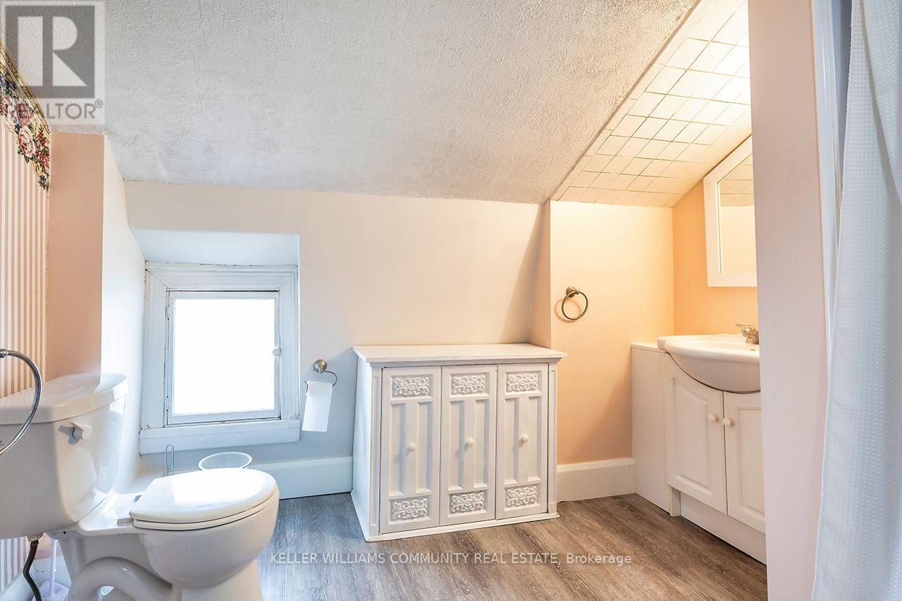 Photo 25 of 132 High Street, Clarington ON