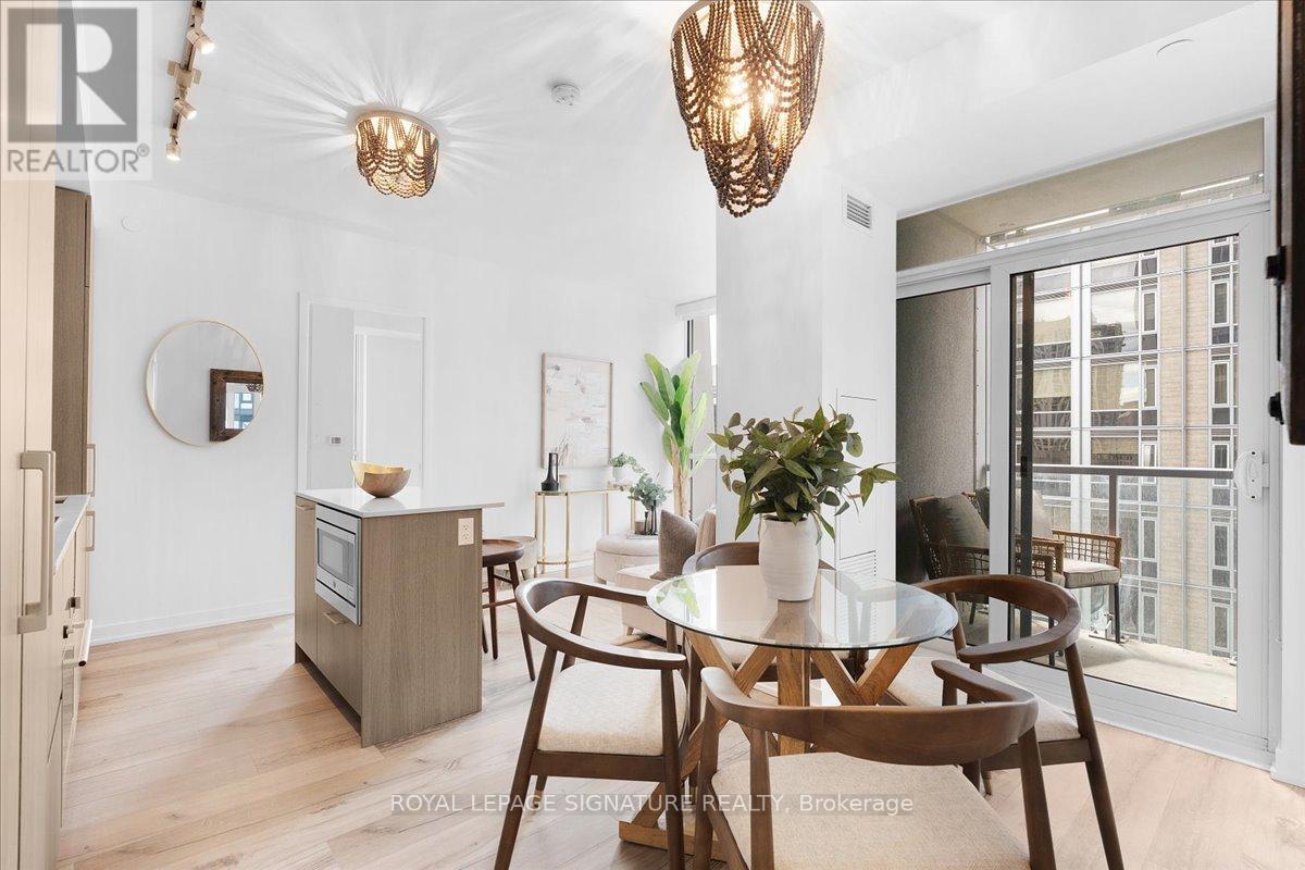 Photo 20 of 1402 1 Yorkville Avenue, Toronto ON