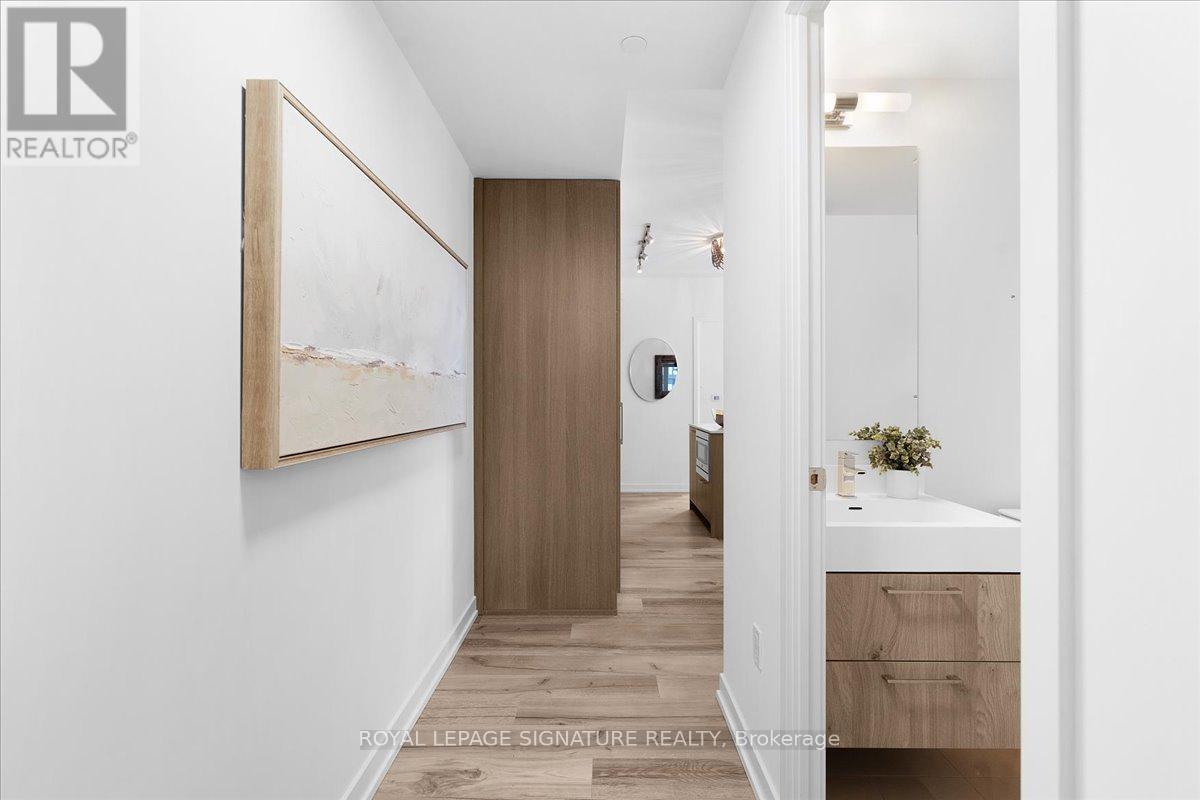 Photo 16 of 1402 1 Yorkville Avenue, Toronto ON
