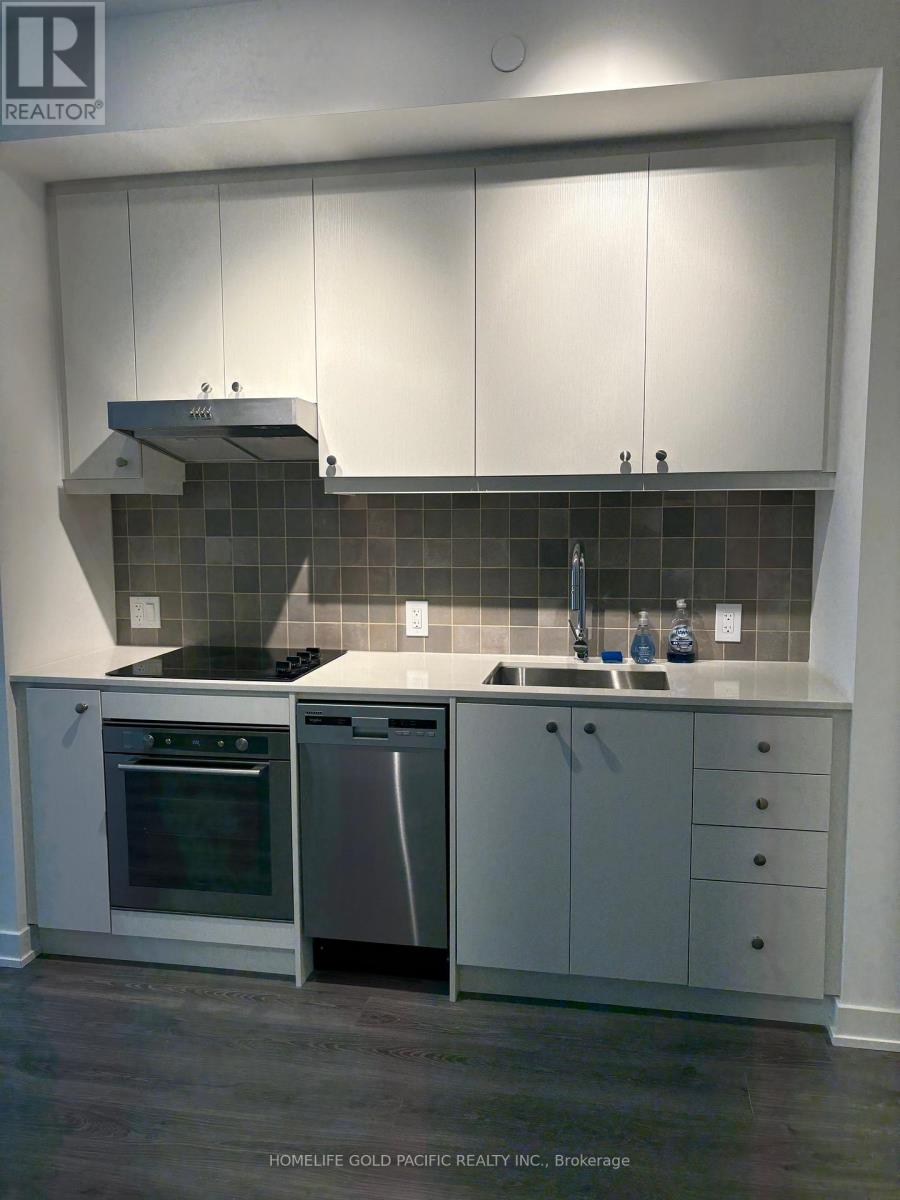 Photo 1 of 906 9 Tecumseth Street, Toronto ON