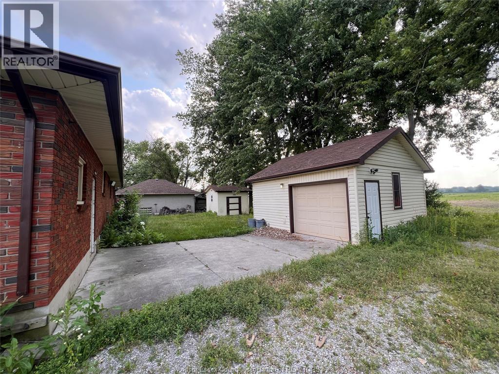 Photo 10 of 7925 Malden Road, Lasalle ON