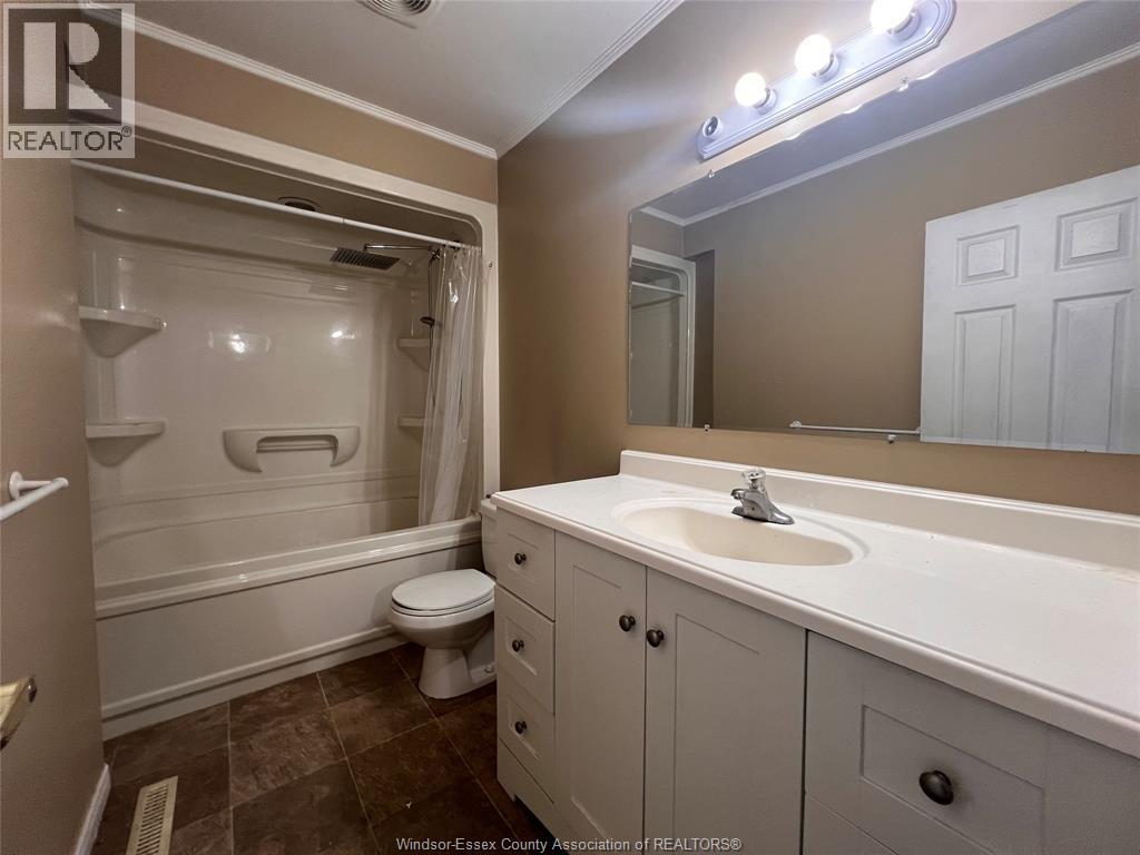 Photo 15 of 7925 Malden Road, Lasalle ON