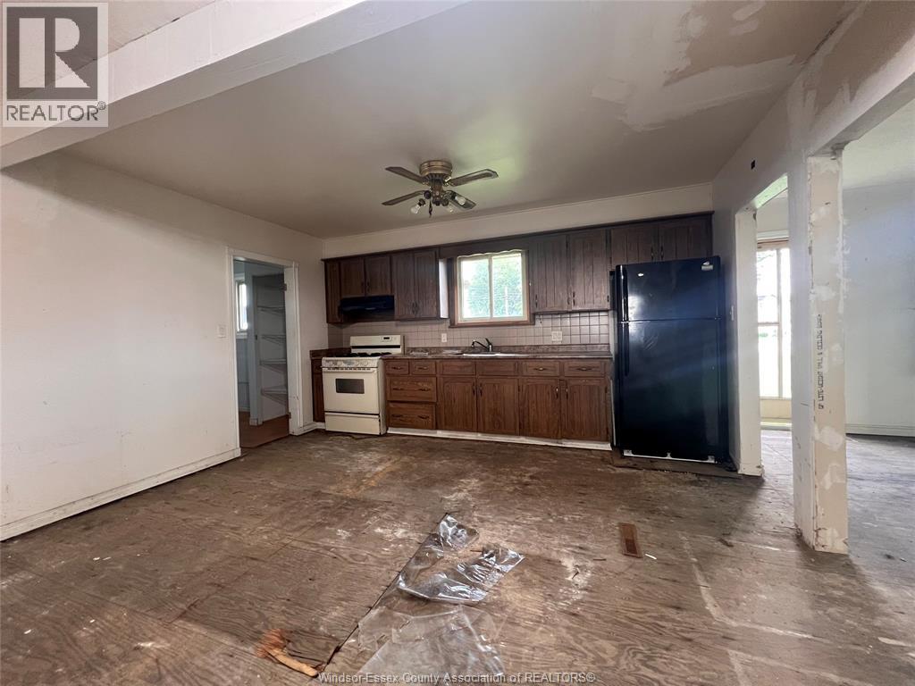 Photo 20 of 7925 Malden Road, Lasalle ON