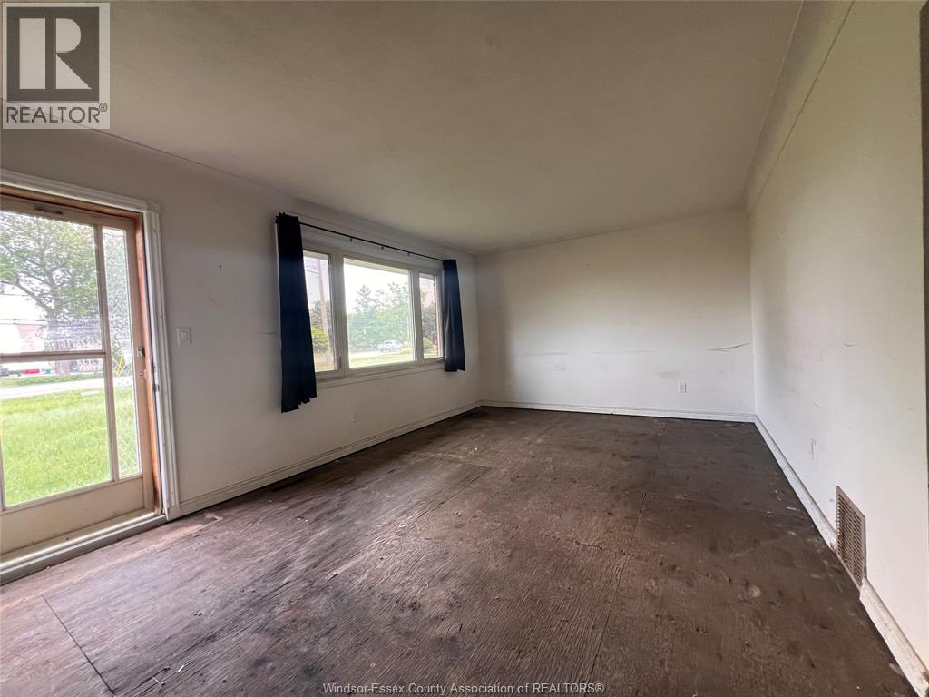Photo 26 of 7925 Malden Road, Lasalle ON