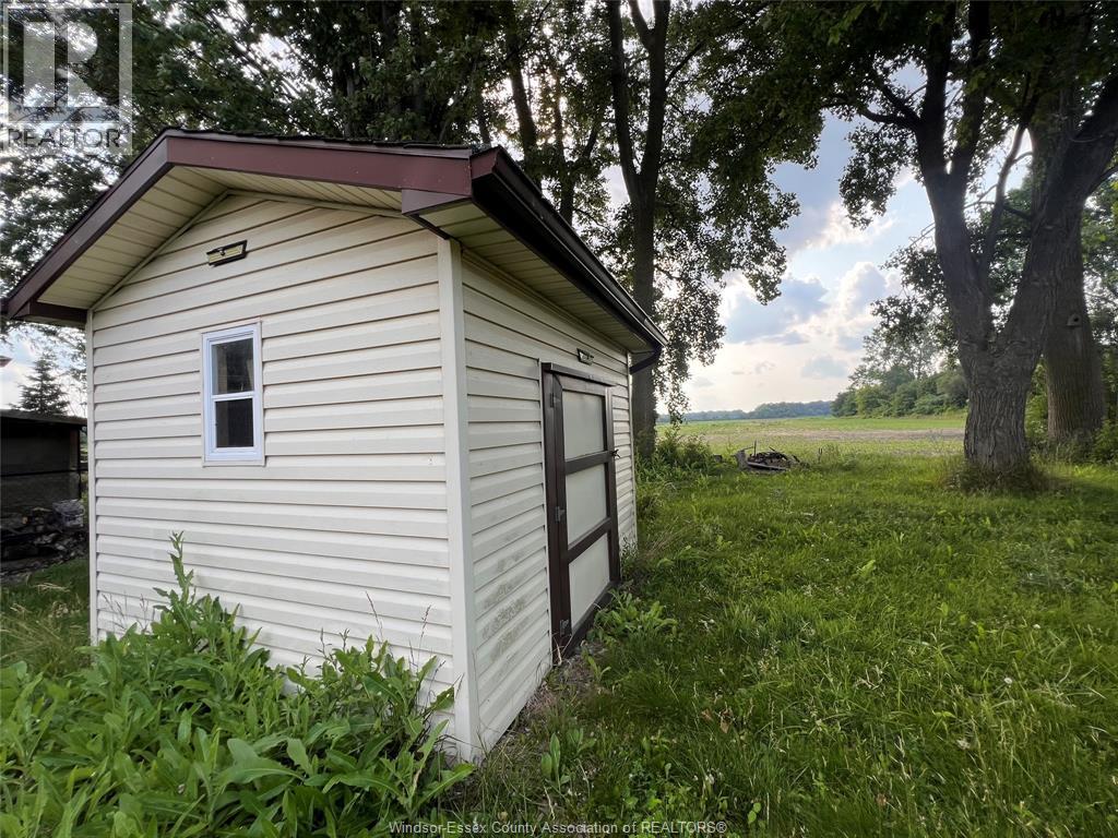 Photo 8 of 7925 Malden Road, Lasalle ON