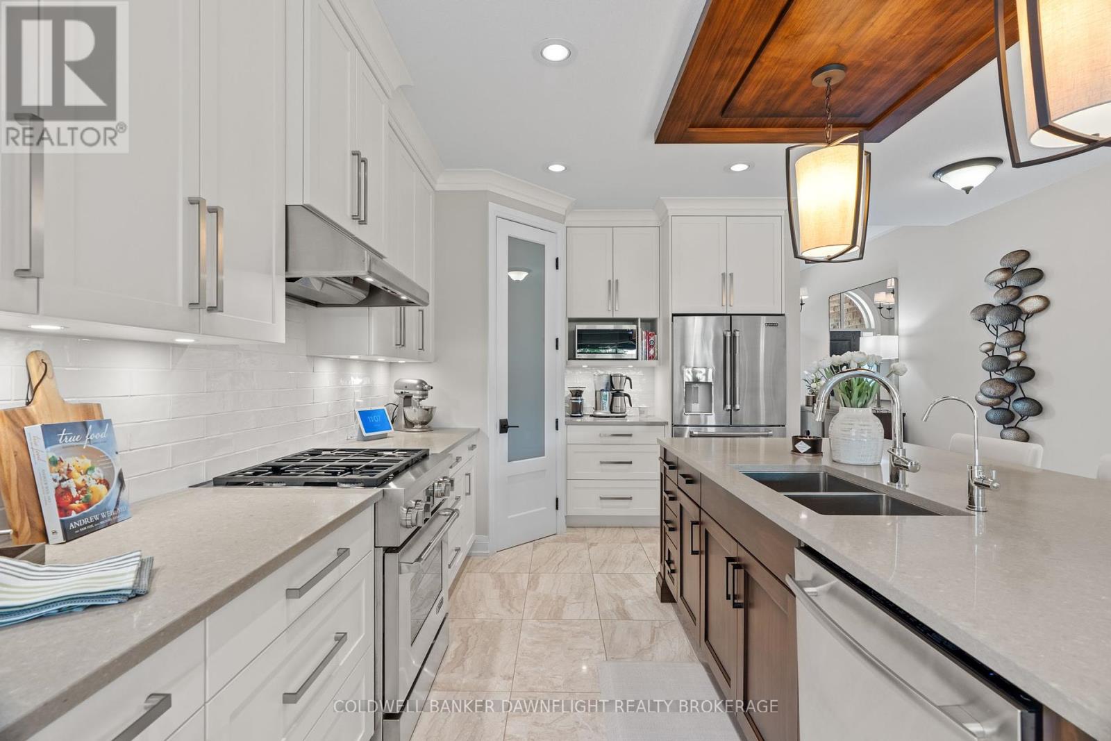Photo 12 of 33 2290 Torrey Pines Way, London North ON