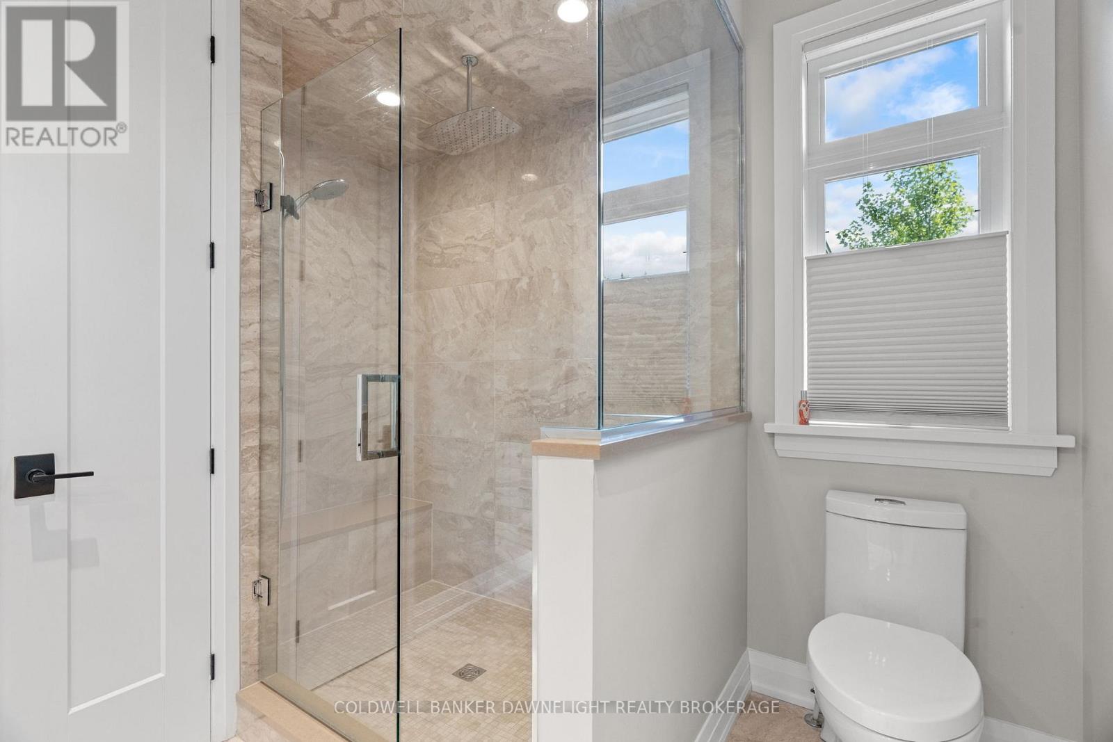 Photo 21 of 33 2290 Torrey Pines Way, London North ON