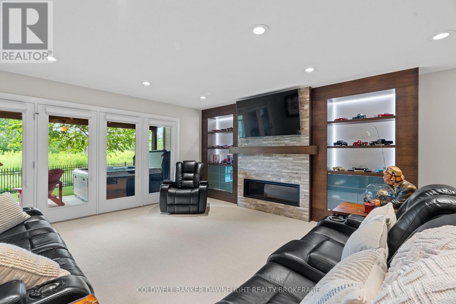 Photo 31 of 33 2290 Torrey Pines Way, London North ON