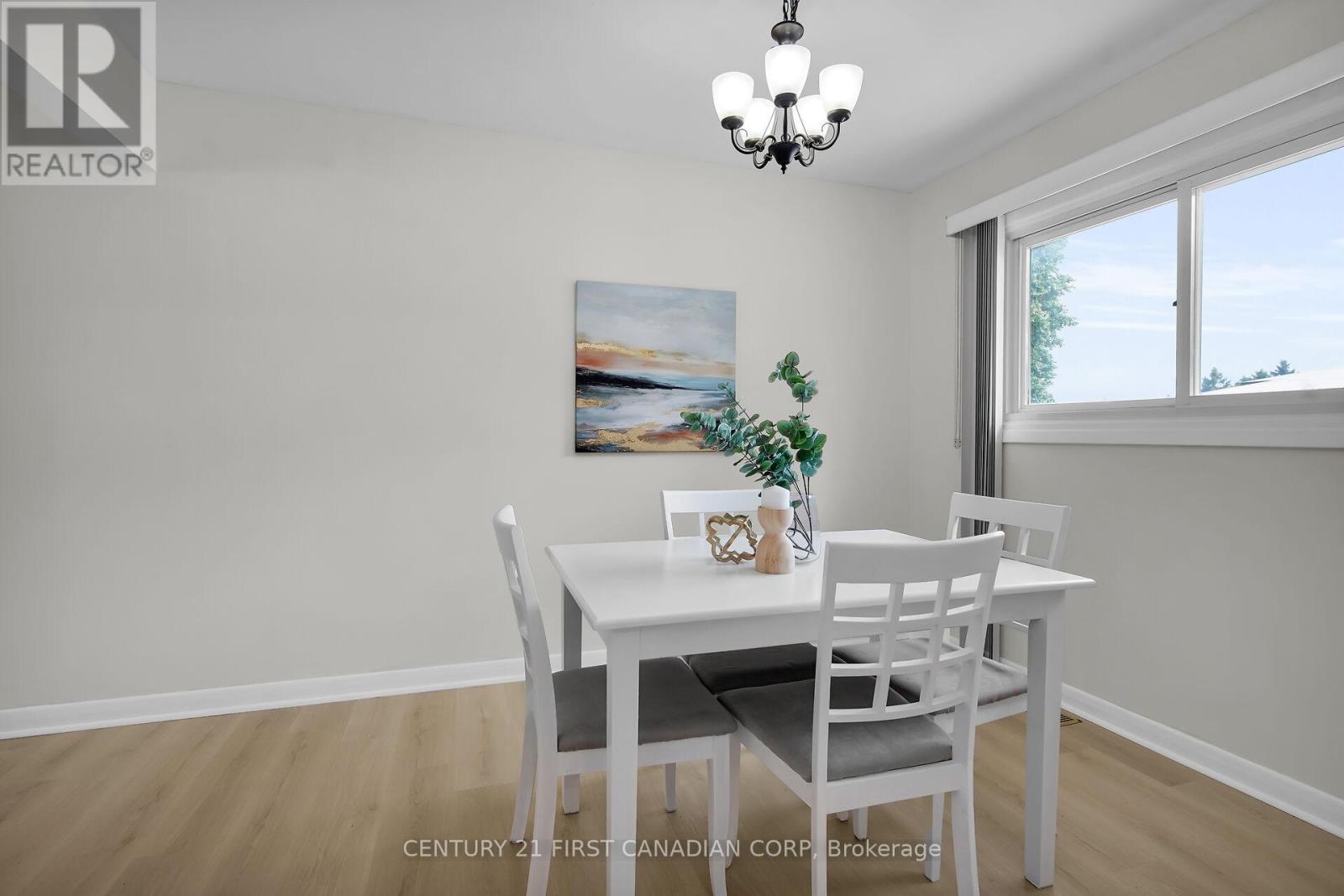 Photo 14 of 10 Frontenac Road, London South ON
