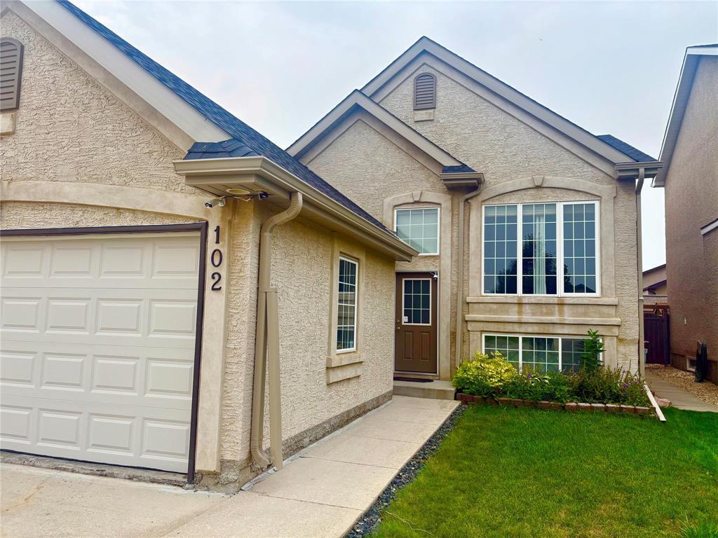 Photo 6 of 102 Filbert Crescent, Winnipeg MB
