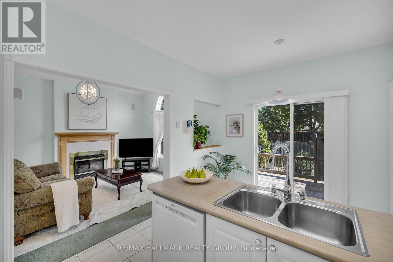 Photo 15 of 1087 Rocky Harbour Crescent, Ottawa ON