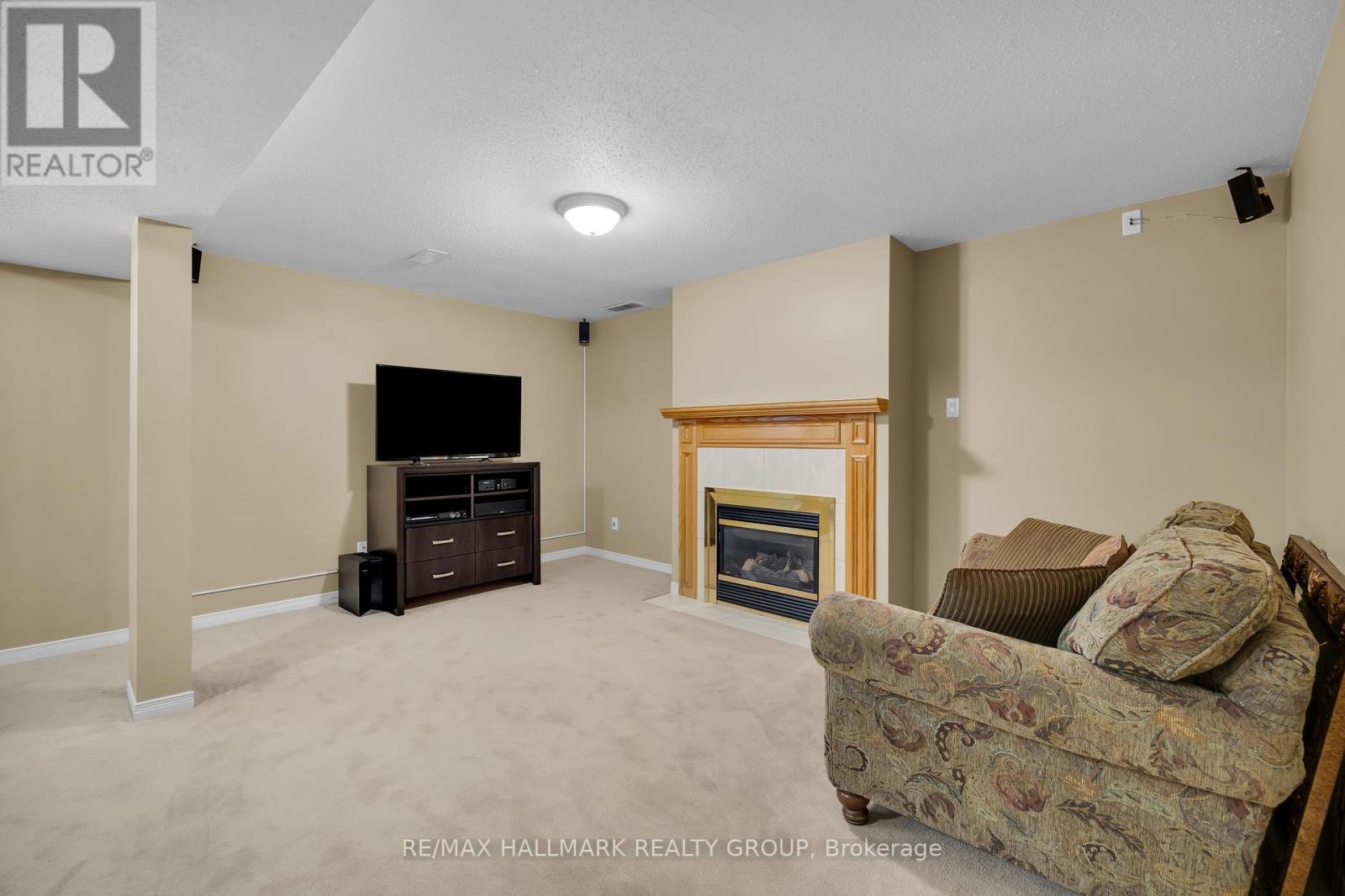 Photo 39 of 1087 Rocky Harbour Crescent, Ottawa ON