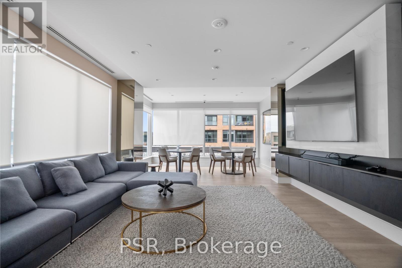 Photo 15 of 1002 200 Deerfield Road, Newmarket ON