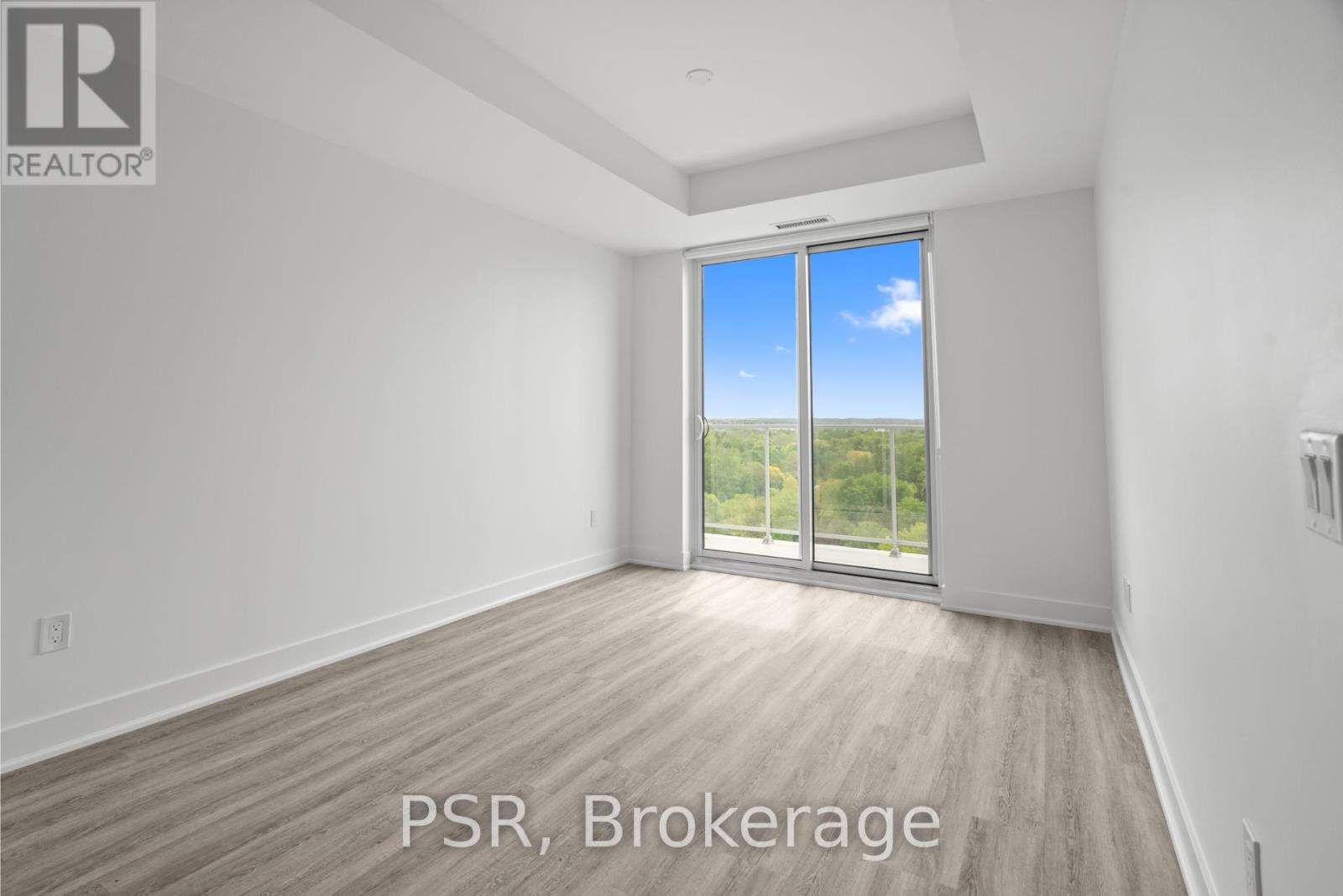 Photo 22 of 1002 200 Deerfield Road, Newmarket ON