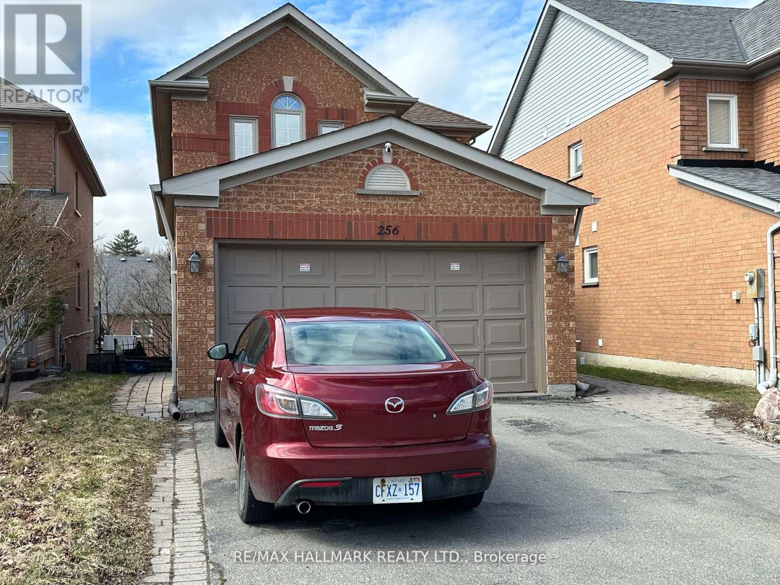 Photo 2 of Bsmt 256 Stone Road, Aurora ON