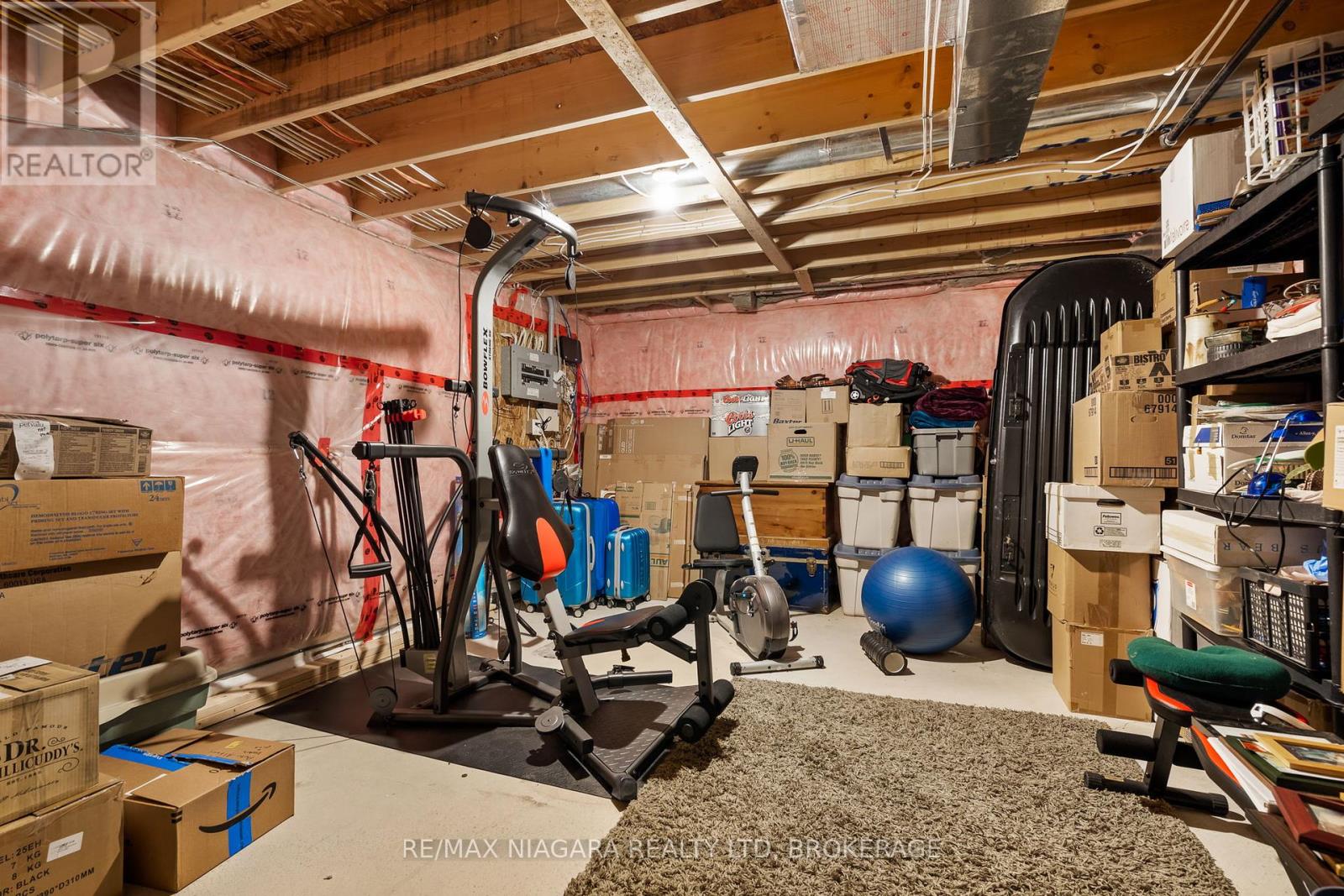 Photo 33 of 149 Roselawn Crescent, Welland ON