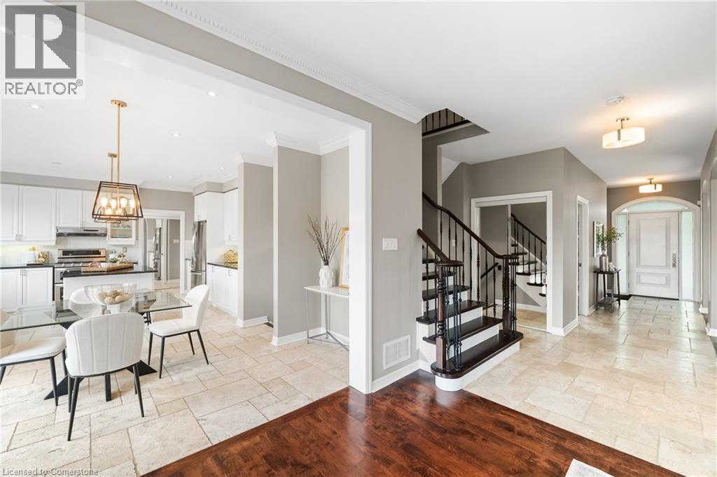 Photo 2 of 2366 Valleyridge Drive, Oakville ON