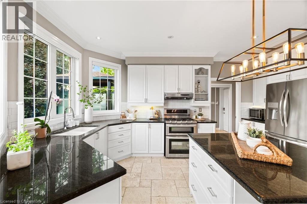 Photo 14 of 2366 Valleyridge Drive, Oakville ON