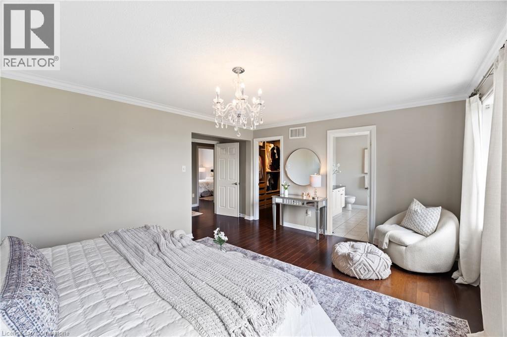 Photo 32 of 2366 Valleyridge Drive, Oakville ON
