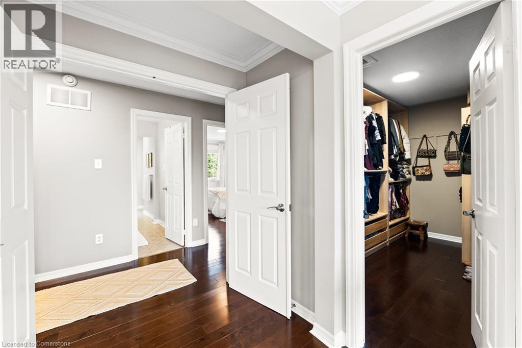 Photo 31 of 2366 Valleyridge Drive, Oakville ON
