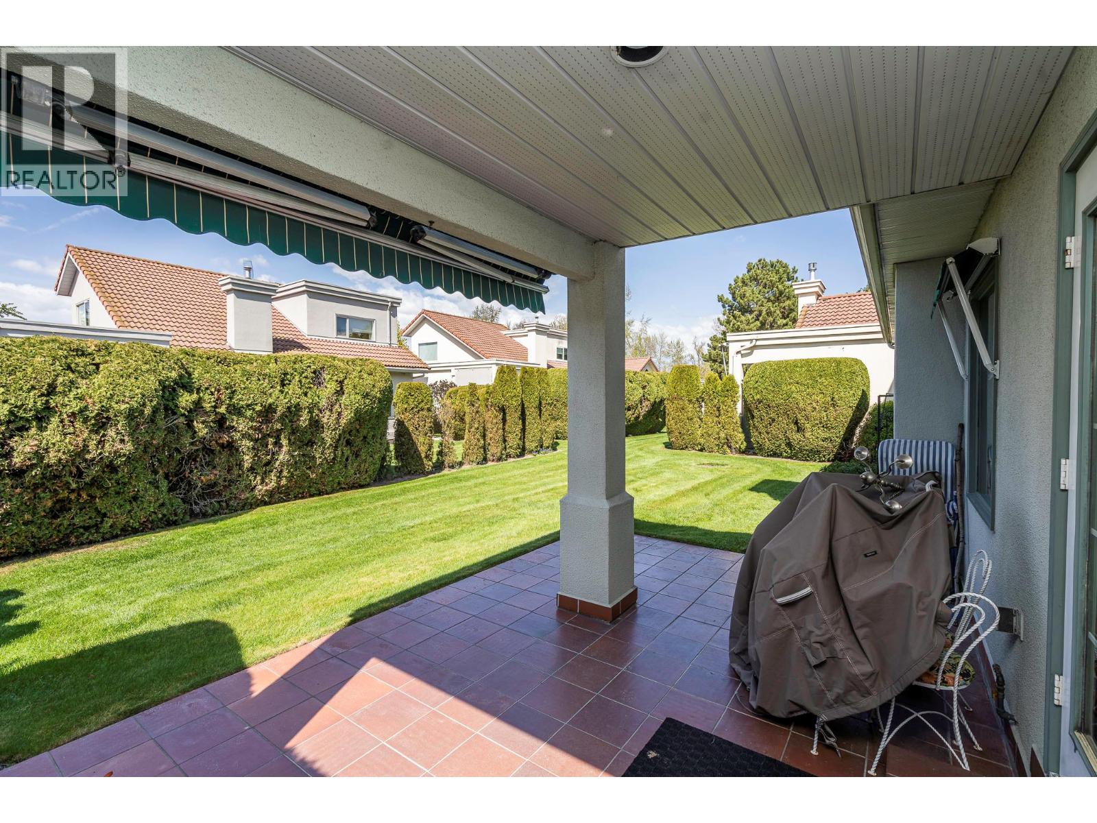 201 650 Lexington Drive, Kelowna