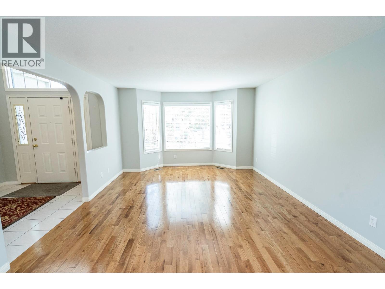 201 650 Lexington Drive, Kelowna