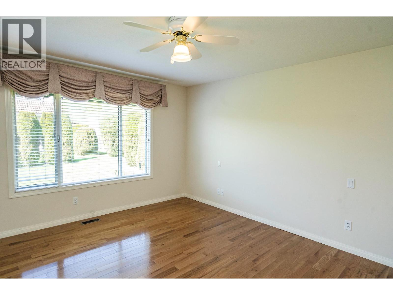201 650 Lexington Drive, Kelowna