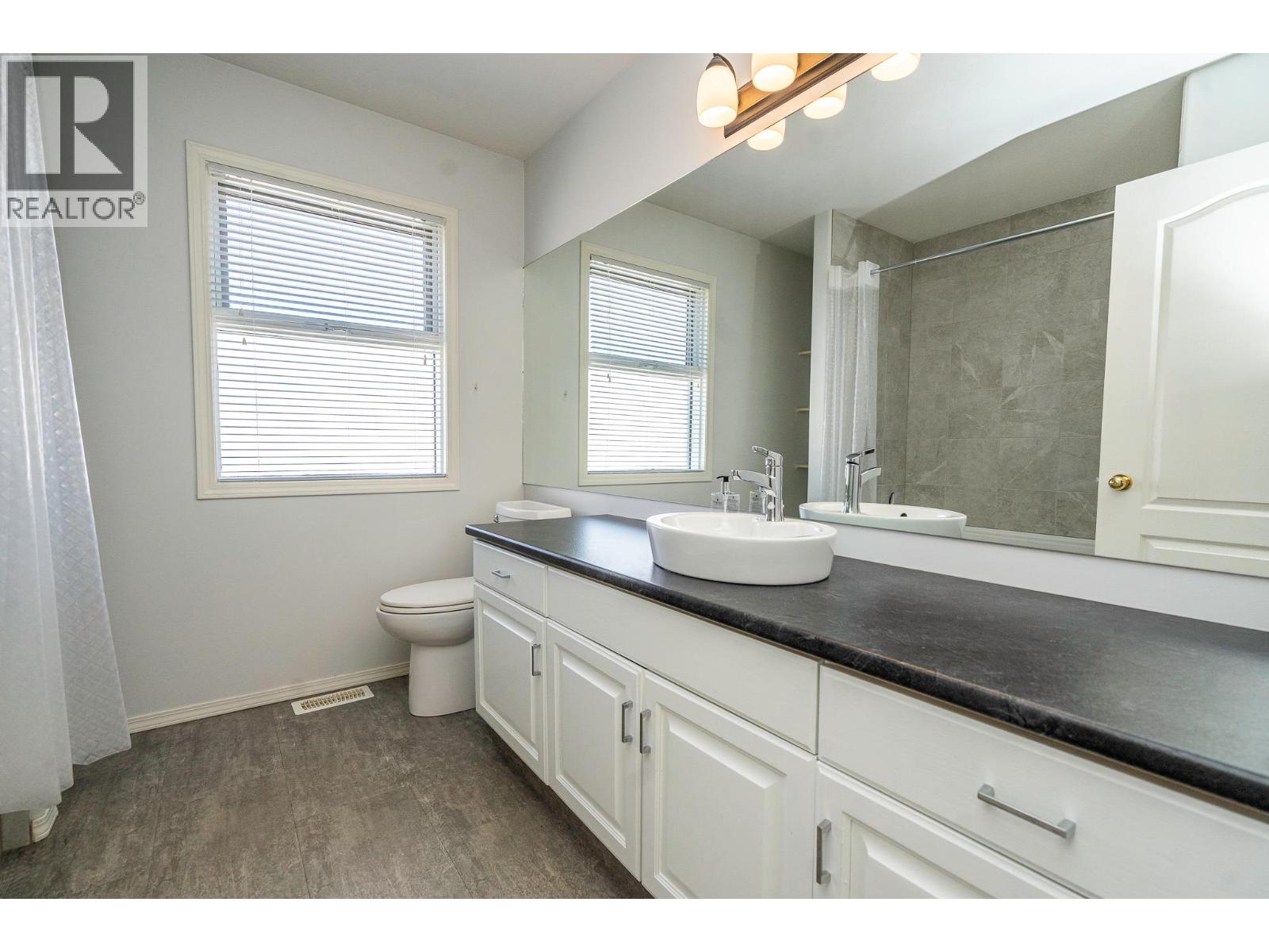 201 650 Lexington Drive, Kelowna