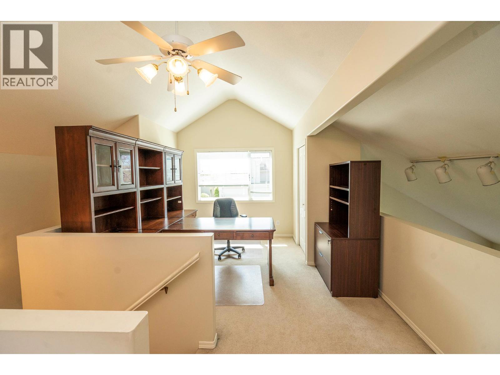 201 650 Lexington Drive, Kelowna