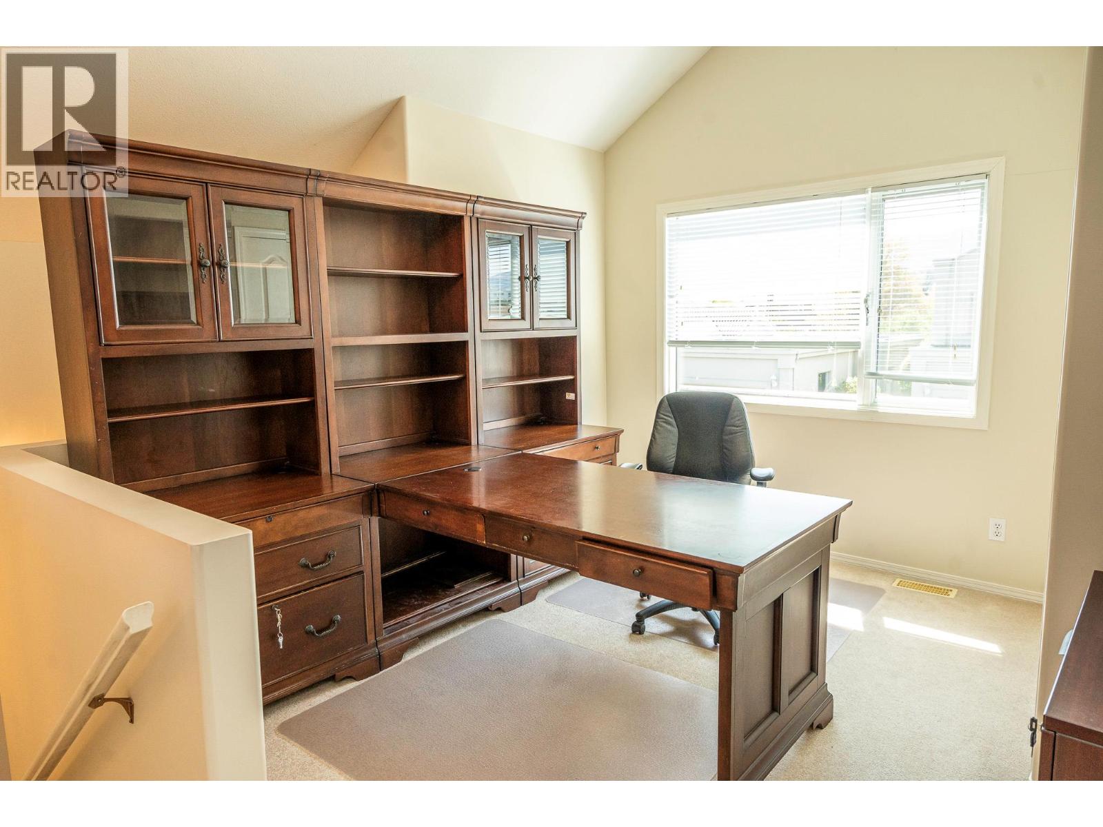 201 650 Lexington Drive, Kelowna