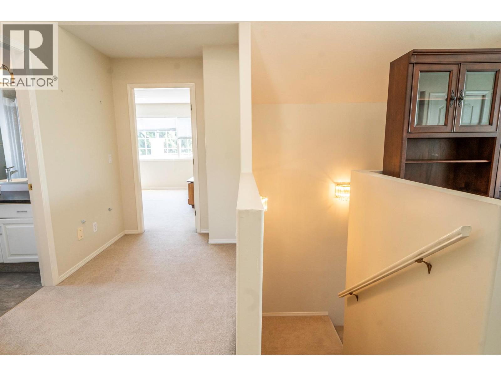 201 650 Lexington Drive, Kelowna