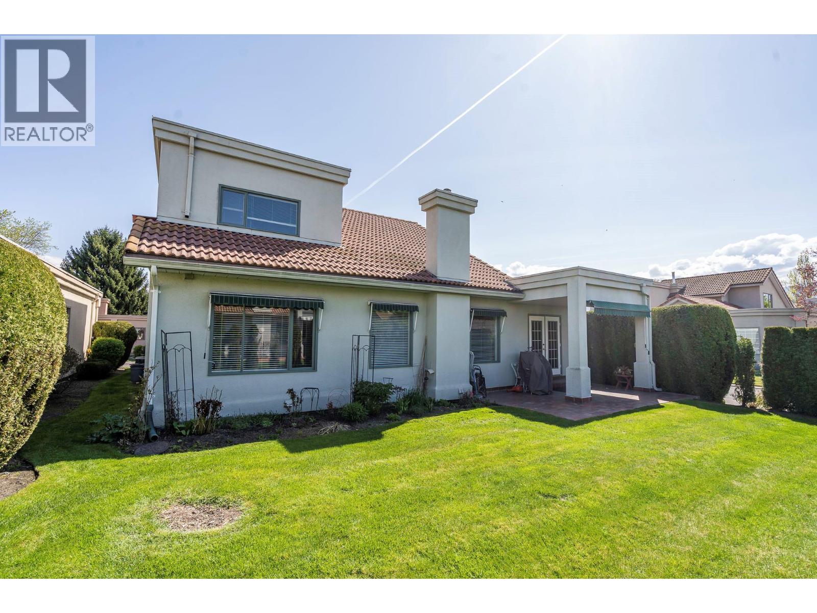201 650 Lexington Drive, Kelowna