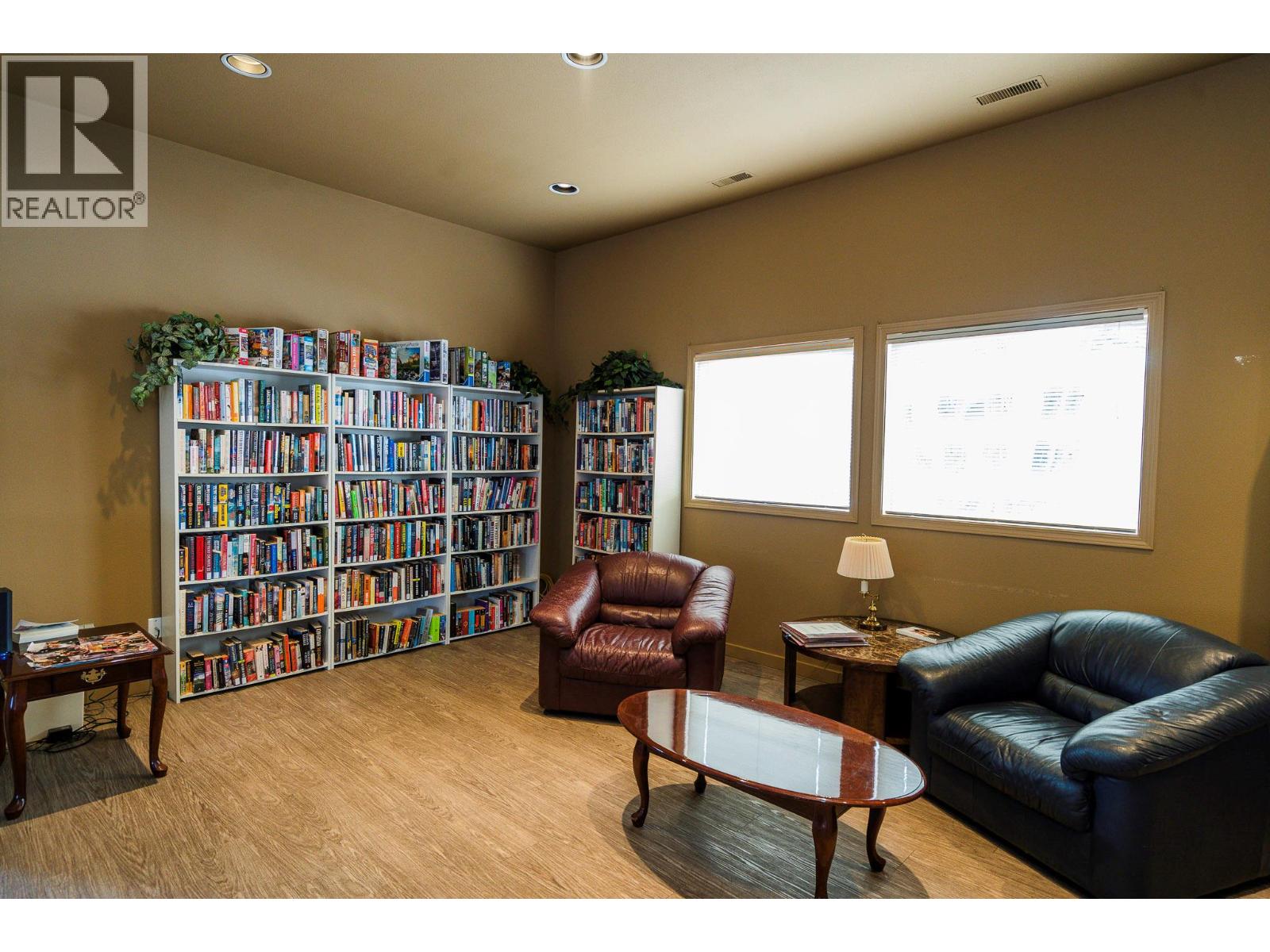 201 650 Lexington Drive, Kelowna