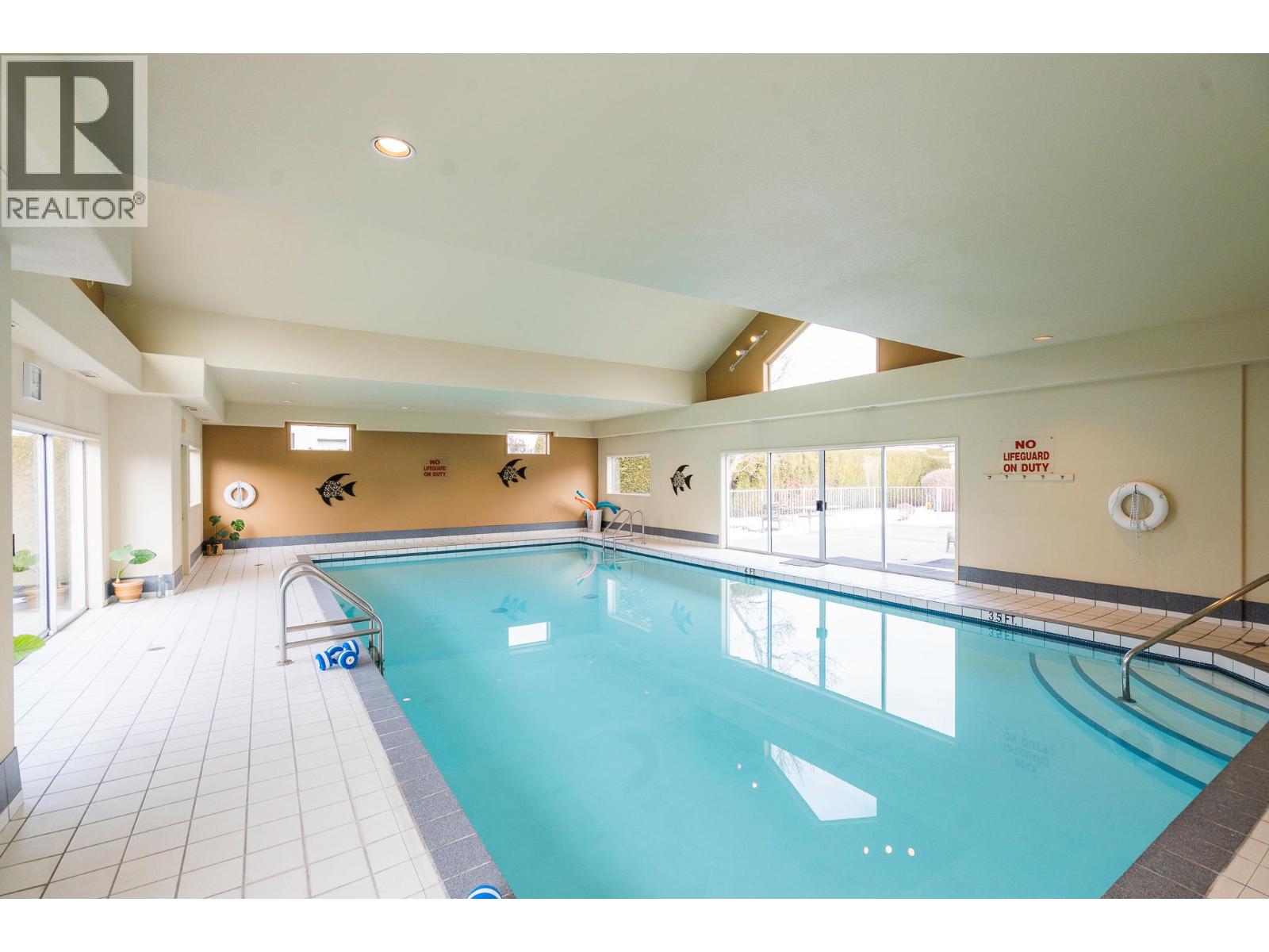 201 650 Lexington Drive, Kelowna
