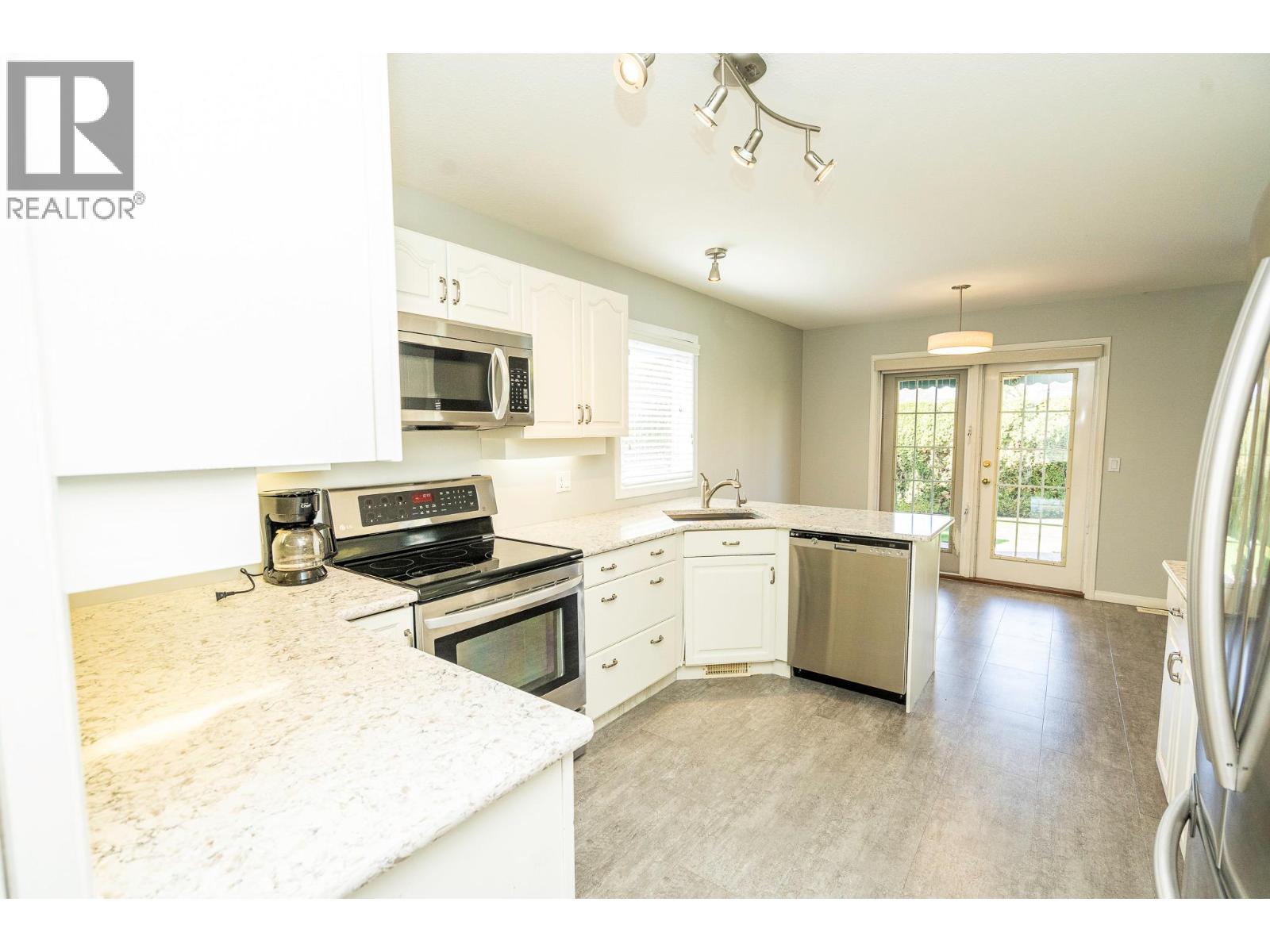 201 650 Lexington Drive, Kelowna