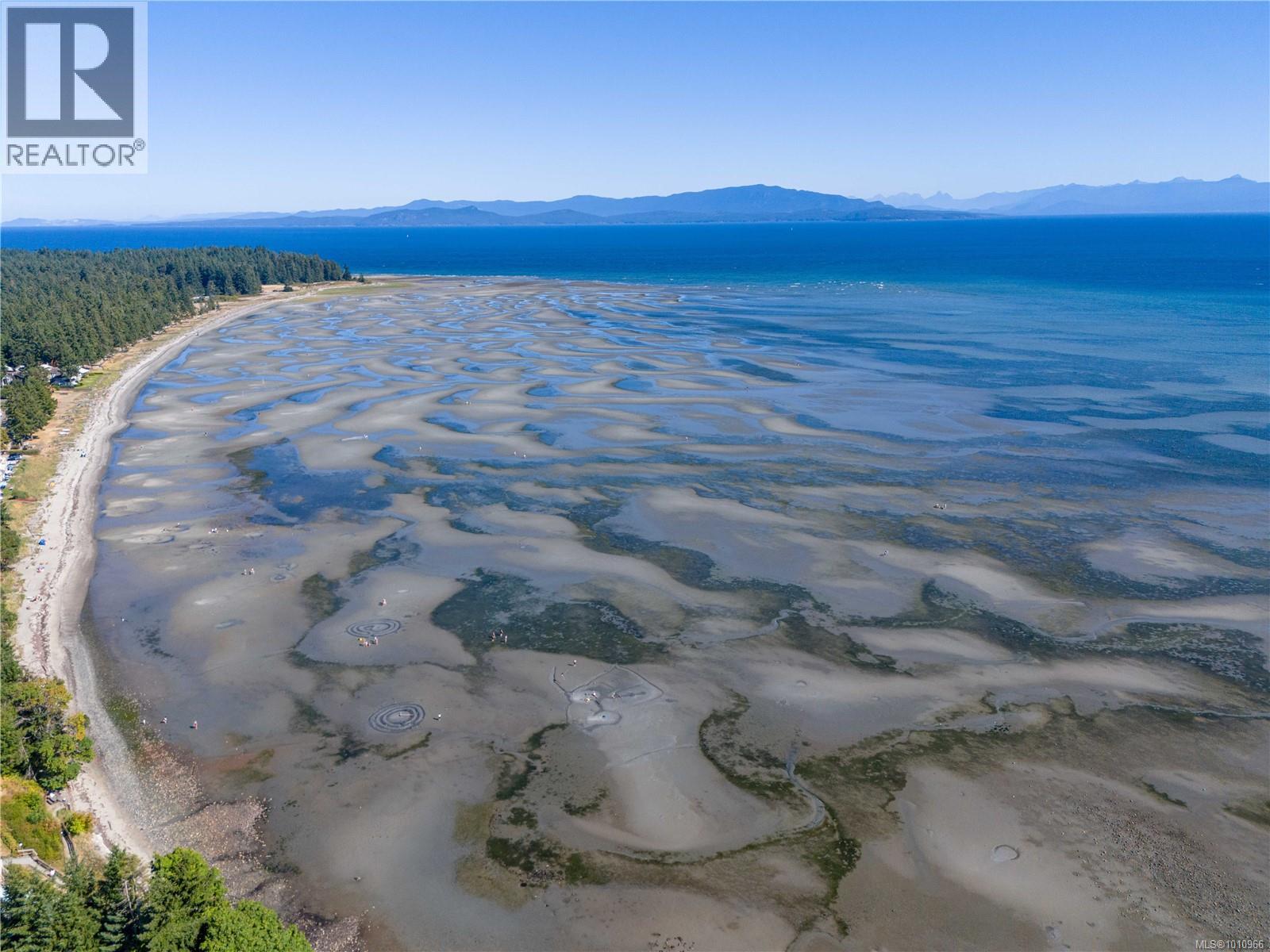 Photo 46 of 28 1175 Resort Dr, Parksville BC