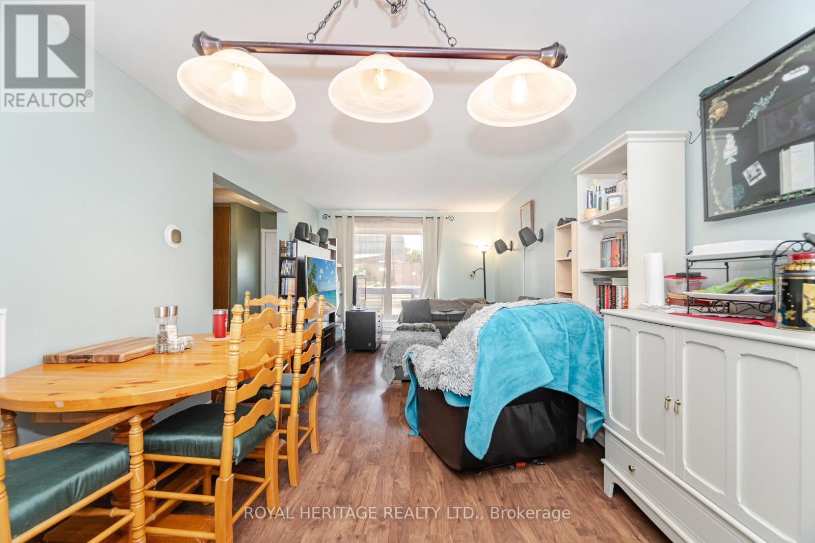 Photo 31 of 107 Guildford Crescent, Brampton ON