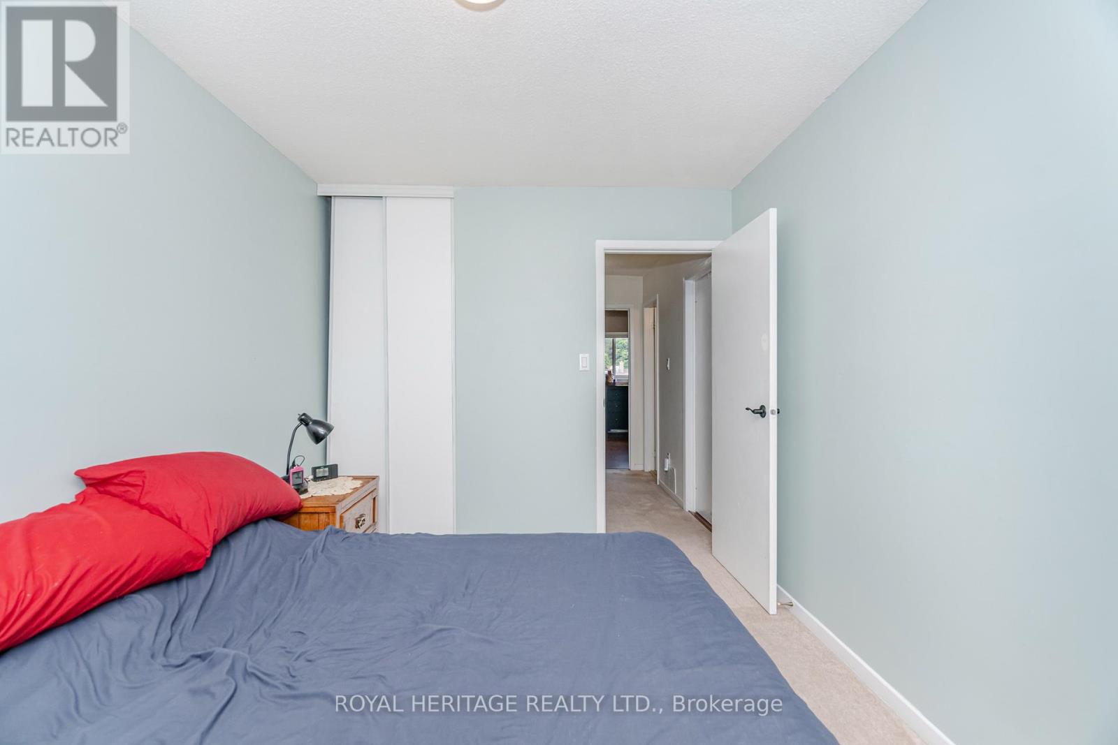 Photo 28 of 107 Guildford Crescent, Brampton ON