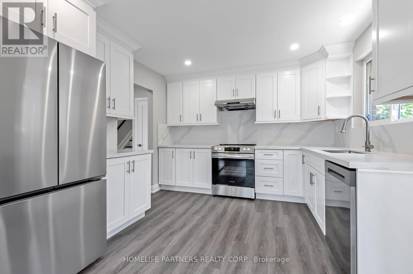 Photo 3 of 79 Strathavon Drive, Toronto ON