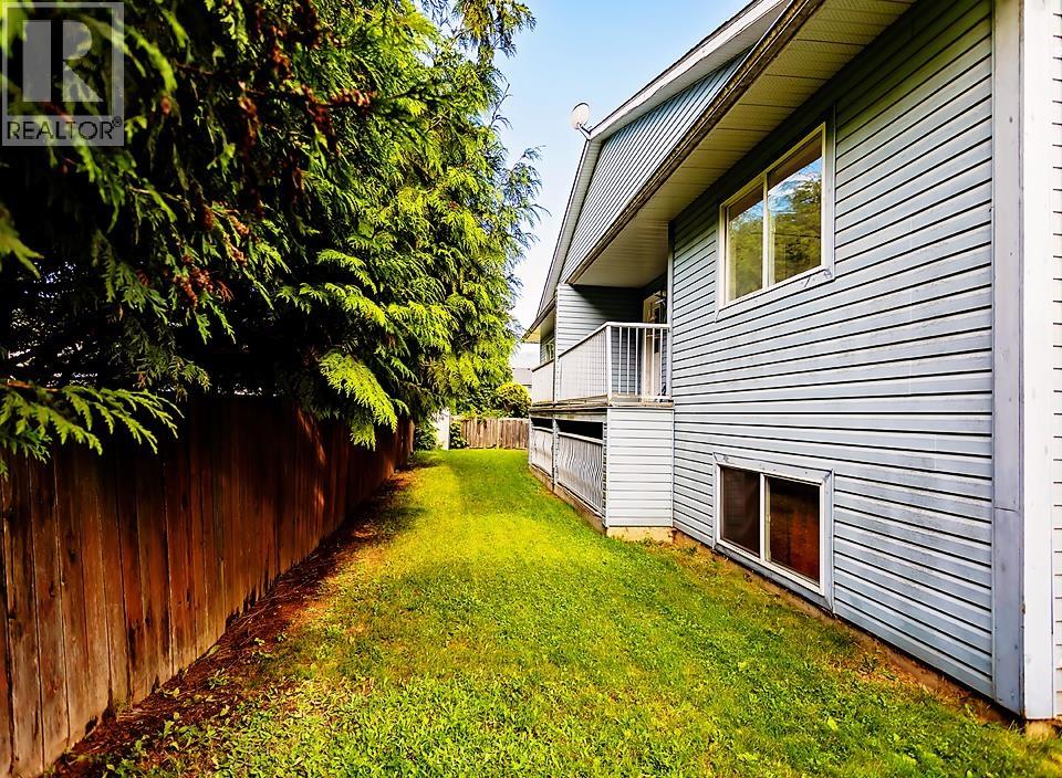  4820 LAZELLE Avenue, Terrace